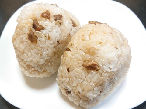 焼き鳥缶で大きなおにぎり